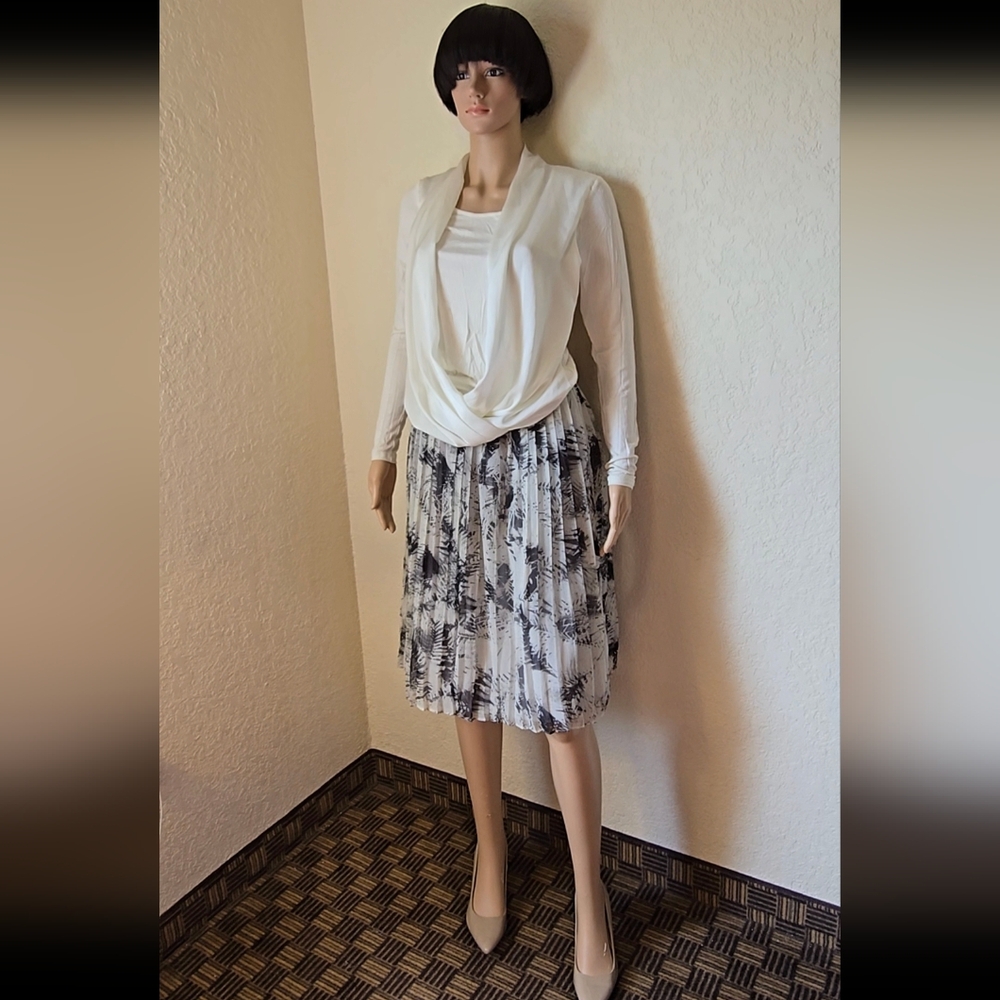 Elegant White Drape Cardigan